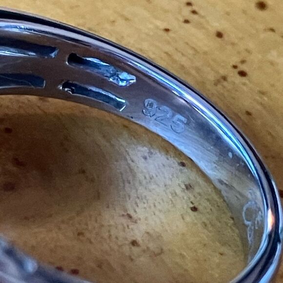 Genuine Moissanite Sterling Silver Ring Size 9 - Picture 6 of 10